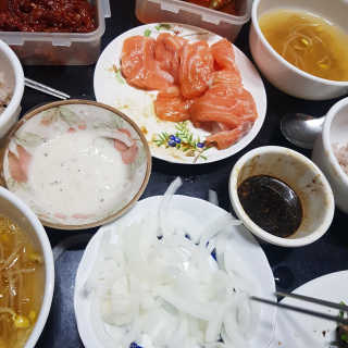 동원산업 항공직송 동원생연어_400g — 5점을 준 리뷰어가 2020년 5월 올린 사용 사진
