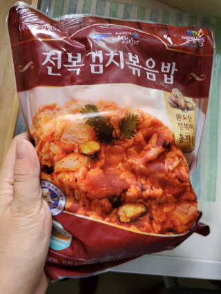 바다는다웰빙이다 전복해물볶음밥/전복김치볶음밥 250g-4봉지 — 4.5점을 준 리뷰어가 2020년 8월 올린 사용 사진