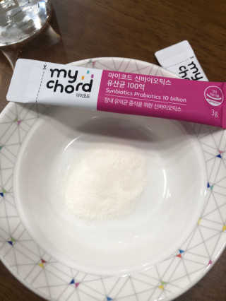 JW중외제약 마이코드 신바이오틱스 유산균 100억 — 5점을 준 리뷰어가 2020년 7월 올린 사용 사진