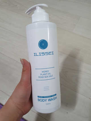 일리세이 허니 샴푸 500ml + 허니 바디워시 500ml 세트 — 4.5점을 준 리뷰어가 2020년 4월 올린 사용 사진
