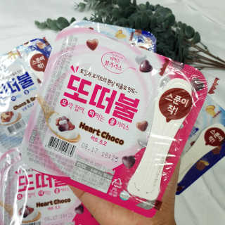남양유업 또깍 접어 떠먹는 불가리스 2종 — 5점을 준 리뷰어가 2020년 8월 올린 사용 사진