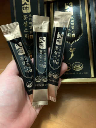 헬스업_천명진프리미엄홍삼스틱_10ml x 30포 — 5점을 준 리뷰어가 2020년 10월 올린 사용 사진