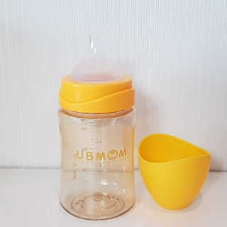 유비맘 PPSU 젖병 노꼭지_200ml_컬러 랜덤 발송 — 5점을 준 리뷰어가 2020년 10월 올린 사용 사진