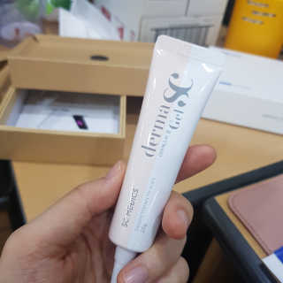 derma SC-Gel 더마에스씨 겔 20g — 5점을 준 리뷰어가 2020년 5월 올린 사용 사진