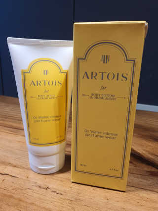 아르투아 ARTOIS 꽃밭에 누운듯 은은한 꽃향기, 아르투아 자르 바디로션 — 5점을 준 리뷰어가 2020년 7월 올린 사용 사진
