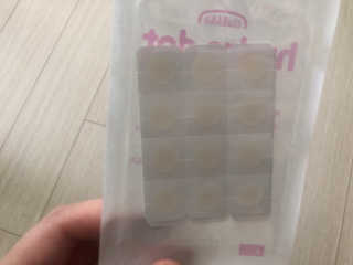엘라밴드 하이드로 도트 스팟패치 12mm, 10mm — 3.5점을 준 리뷰어가 2020년 9월 올린 사용 사진
