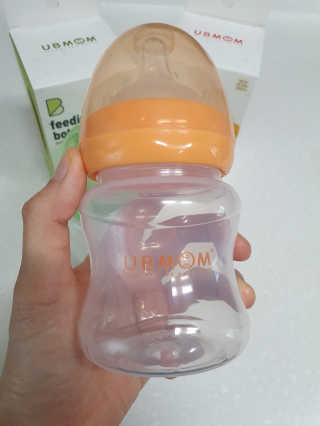 유비맘 신생아젖병 120ml 트리플팩_ 젖꼭지 포함 — 5점을 준 리뷰어가 2020년 6월 올린 사용 사진