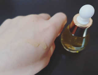 미구하라 프리미엄 울트라 화이트닝 퍼펙트 앰플 오리진  20ml — 5점을 준 리뷰어가 2020년 4월 올린 사용 사진