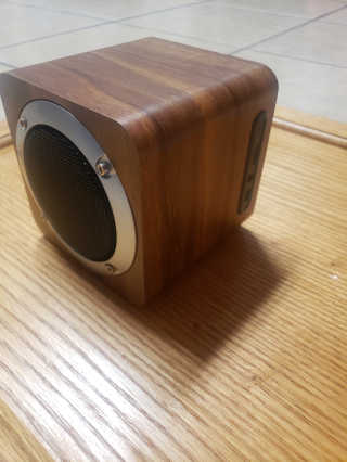 SEVIZ MINI10W 레트로 블루투스 스피커 — 5점을 준 리뷰어가 2020년 8월 올린 사용 사진