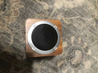 SEVIZ MINI10W 레트로 블루투스 스피커 — 5점을 준 리뷰어가 2020년 9월 올린 사용 사진