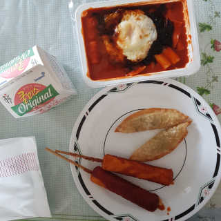 죠스떡볶이 [죠스푸드] 짜빠떡볶이+떡또그+범벅만두 신메뉴 3종 — 3점을 준 리뷰어가 2020년 4월 올린 사용 사진