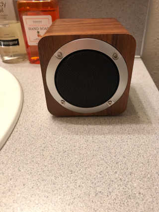 SEVIZ MINI10W 레트로 블루투스 스피커 — 5점을 준 리뷰어가 2020년 8월 올린 사용 사진