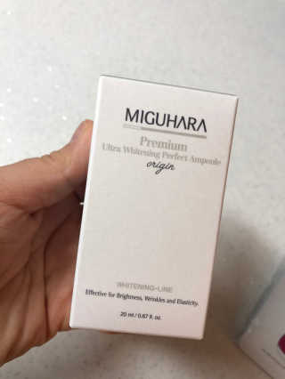 미구하라 프리미엄 울트라 화이트닝 퍼펙트 앰플 오리진  20ml — 5점을 준 리뷰어가 2020년 4월 올린 사용 사진