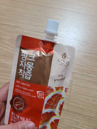 자연에온 핑크 자몽 착즙 100mL 10개입 2BOX — 5점을 준 리뷰어가 2020년 11월 올린 사용 사진