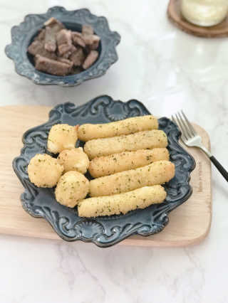 가치식탁 리얼치즈스틱, 리얼크림치즈볼 — 5점을 준 리뷰어가 2020년 11월 올린 사용 사진