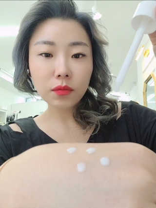 ECLADO 에끌라두 멜라이져 화이트닝 세럼 — 5점을 준 리뷰어가 2020년 10월 올린 사용 사진