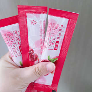 헬스업_쁘띠쁘띠석류콜라겐젤리_20g x 14포 — 5점을 준 리뷰어가 2020년 9월 올린 사용 사진