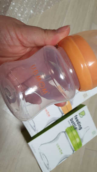 유비맘 신생아젖병 120ml 트리플팩_ 젖꼭지 포함 — 5점을 준 리뷰어가 2020년 6월 올린 사용 사진