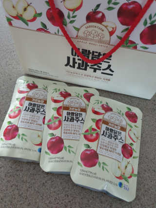 [가든농장]아람담은 사과주스 [가든농장] 아람담은 사과주스 120ml x 15포 — 5점을 준 리뷰어가 2020년 5월 올린 사용 사진