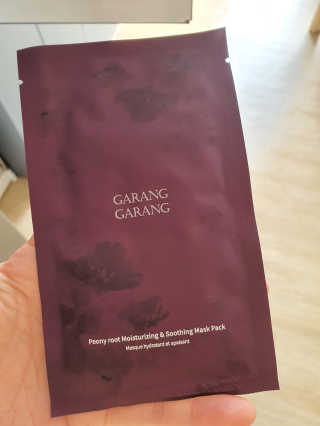 GARANG GARANG 피오니 룻 모이스처라이징 앤 수딩 마스크팩 — 5점을 준 리뷰어가 2020년 4월 올린 사용 사진