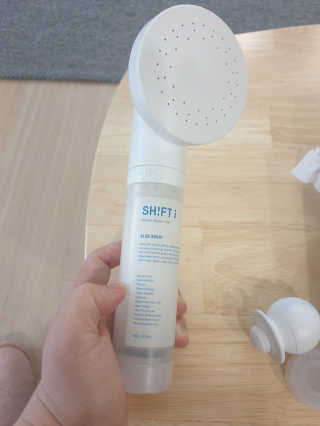 시프트 에센스샤워기 [앨리스 본품+SHIFT 샤워헤드] — 5점을 준 리뷰어가 2020년 12월 올린 사용 사진