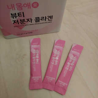 서울약사신협_내몸애뷰티저분자콜라겐_2.5g 50포 — 5점을 준 리뷰어가 2020년 4월 올린 사용 사진