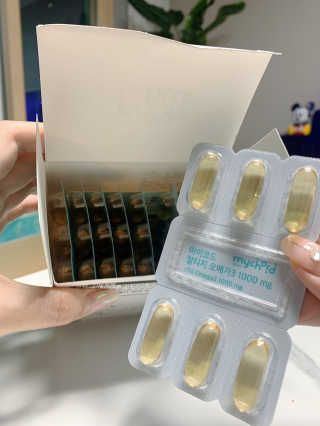 JW중외제약 마이코드 알티지 오메가3 1000 mg — 5점을 준 리뷰어가 2020년 10월 올린 사용 사진