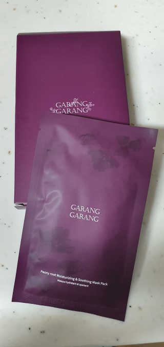 GARANG GARANG 피오니 룻 모이스처라이징 앤 수딩 마스크팩 — 5점을 준 리뷰어가 2020년 4월 올린 사용 사진