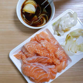 동원산업 항공직송 동원생연어_400g — 4점을 준 리뷰어가 2020년 4월 올린 사용 사진