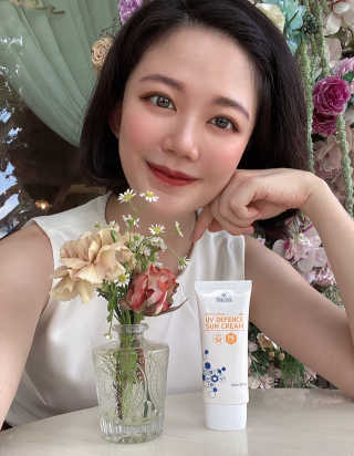 트리티스 SG_[TREATIS] UV Defence Sun Cream — 5점을 준 리뷰어가 2020년 10월 올린 사용 사진