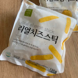 가치식탁 리얼치즈스틱, 리얼크림치즈볼 — 5점을 준 리뷰어가 2020년 8월 올린 사용 사진