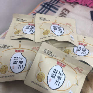 [꾸콤] 참참 전통 찹쌀 누룽지 일주일세트 60g x 5 — 3.5점을 준 리뷰어가 2020년 10월 올린 사용 사진