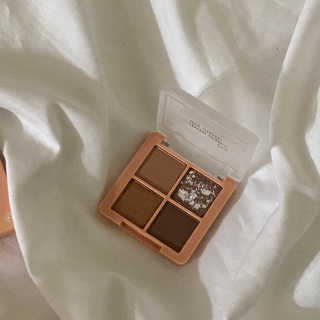 [블랙루즈] 크리스탈 하트 락 섀도우 4종 중 택1 — 5점을 준 리뷰어가 2020년 9월 올린 사용 사진