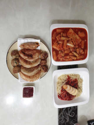 [심플리쿡]창화당떡볶이+모둠만두, 쫄면+굴림만두 SET — 3점을 준 리뷰어가 2020년 9월 올린 사용 사진