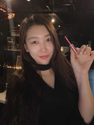[블랙루즈] 펄블리 아이 글리터 유니버스 2종 — 5점을 준 리뷰어가 2020년 12월 올린 사용 사진