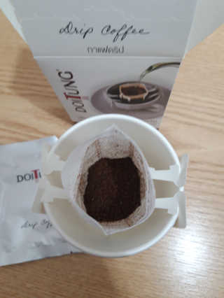 도이퉁 드립백 커피 60g 다크로스트 미디움로스트 — 5점을 준 리뷰어가 2020년 12월 올린 사용 사진