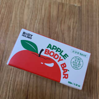 [바디홈즈] 애플 바디바 — 5점을 준 리뷰어가 2020년 12월 올린 사용 사진