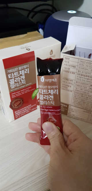 자연에온 가득담은 몽모랑시 타트체리 콜라겐 젤리스틱 — 5점을 준 리뷰어가 2020년 12월 올린 사용 사진