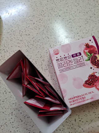 헬스업_쁘띠쁘띠석류콜라겐젤리_20g x 14포 — 5점을 준 리뷰어가 2020년 9월 올린 사용 사진