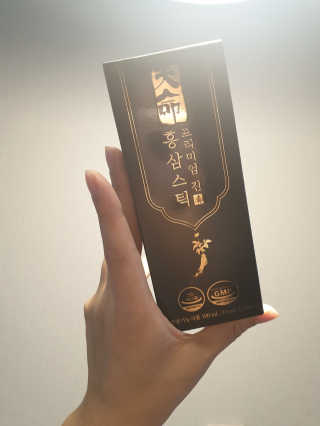 헬스업_천명진프리미엄홍삼스틱_10ml x 30포 — 5점을 준 리뷰어가 2020년 8월 올린 사용 사진