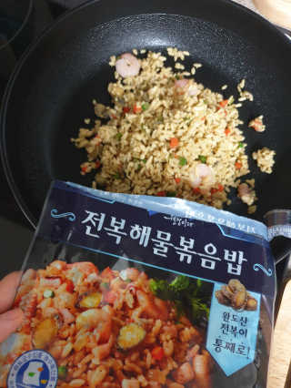 바다는다웰빙이다 전복해물볶음밥/전복김치볶음밥 250g-4봉지 — 5점을 준 리뷰어가 2020년 8월 올린 사용 사진