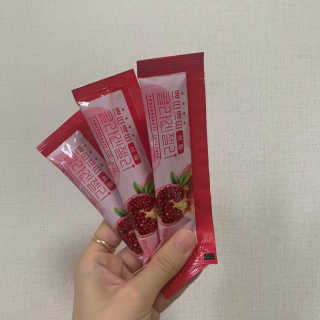 헬스업_쁘띠쁘띠석류콜라겐젤리_20g x 14포 — 5점을 준 리뷰어가 2020년 9월 올린 사용 사진