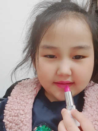 꼬메맘마 네이처 달리아핑크 립컬러 — 5점을 준 리뷰어가 2020년 4월 올린 사용 사진