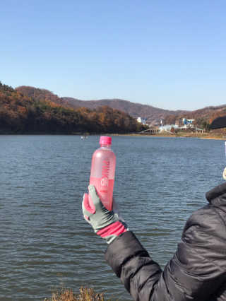 [활력충전 이온음료] 히말라야 핑크솔트를 담은 핑크온 — 5점을 준 리뷰어가 2020년 11월 올린 사용 사진