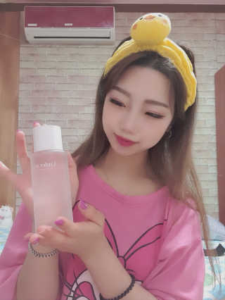 언더텐 바다포도 수분토너 — 5점을 준 리뷰어가 2020년 6월 올린 사용 사진