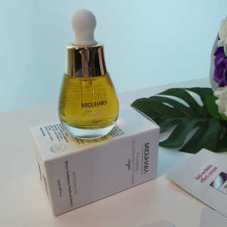 미구하라 프리미엄 울트라 화이트닝 퍼펙트 앰플 오리진  20ml — 5점을 준 리뷰어가 2020년 4월 올린 사용 사진