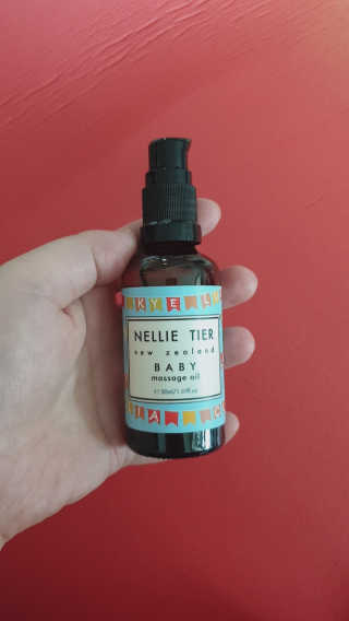 넬리티어 뉴질랜드 아기 마사지오일 50ml — 5점을 준 리뷰어가 2020년 4월 올린 사용 사진