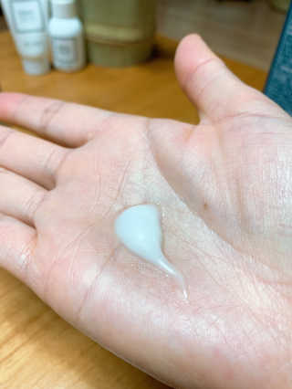 뷰니오 더마플러스 카밍 에멀전200ml — 5점을 준 리뷰어가 2020년 12월 올린 사용 사진