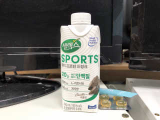 셀렉스스포츠 셀렉스 스포츠 드링크 초콜릿 _ 330ml x 12팩 — 5점을 준 리뷰어가 2020년 10월 올린 사용 사진
