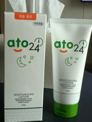 동성제약_바이오가이아_아토24 [동성제약] 아토24 모이스처라이징 로션 200g — 4점을 준 리뷰어가 2020년 5월 올린 사용 사진